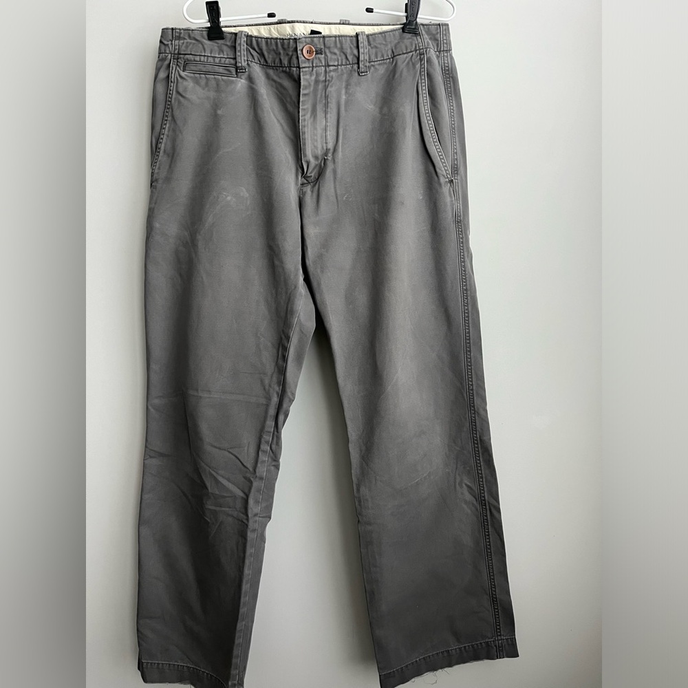 Banana Republic relaxed fit size 34x32 pants